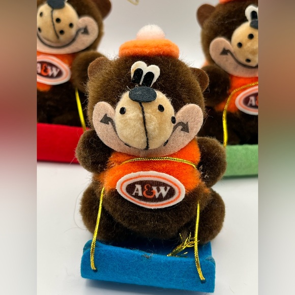 A&W Bear Ornaments Set - Picture 2 of 7